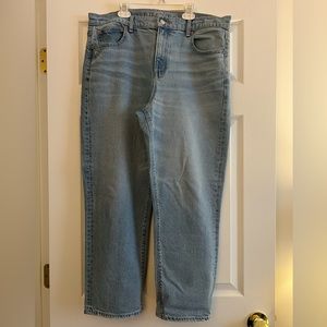14S American Eagle High Rise Ankle Straight Jeans!